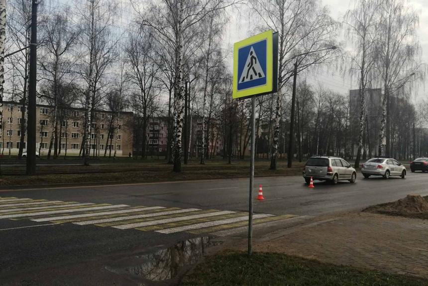 В Новополоцке водитель сбил маму с двухлетним ребенком на нерегулируемом переходе