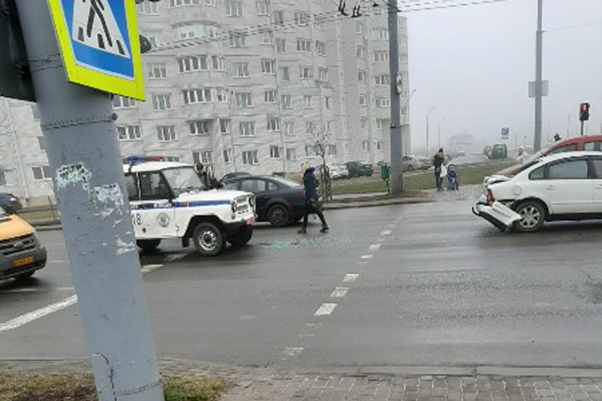 В Могилеве произошла авария с участием уазика ГАИ. Фотофакт
