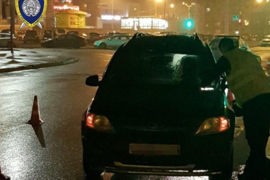 В отношении водителя, сбившего пешехода вне перехода, возбуждено уголовное дело