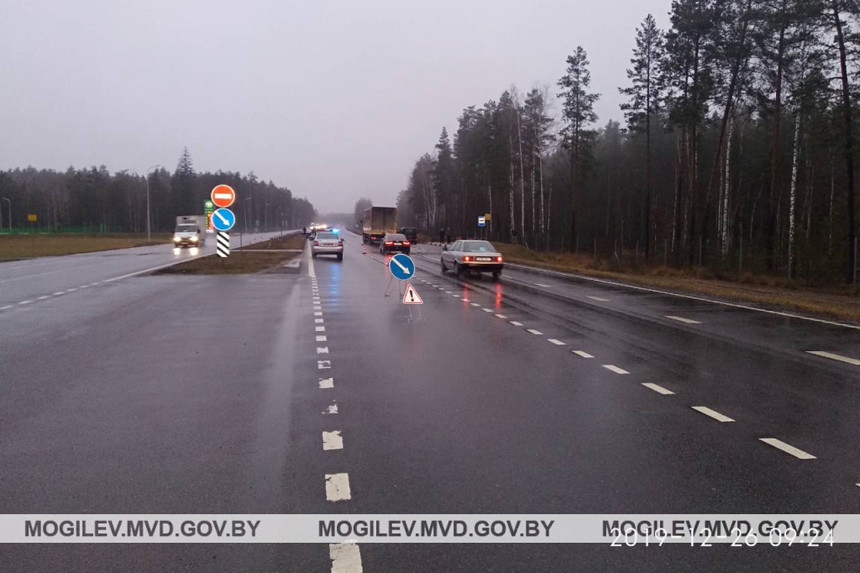 В Осиповичском районе под колесами Skoda погибла пенсионерка