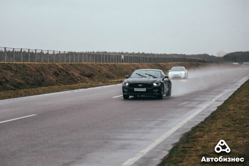 Tesla Model 3 против Ford Mustang: сравнительный тест-драйв и драгрейсинг в Липках
