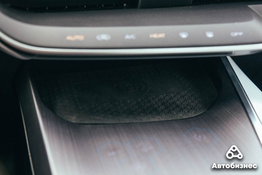 80 бесплатных километров за 15 минут. Как мы тестировали и заряжали Geely Geometry A