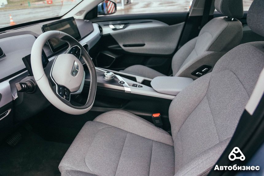 80 бесплатных километров за 15 минут. Как мы тестировали и заряжали Geely Geometry A
