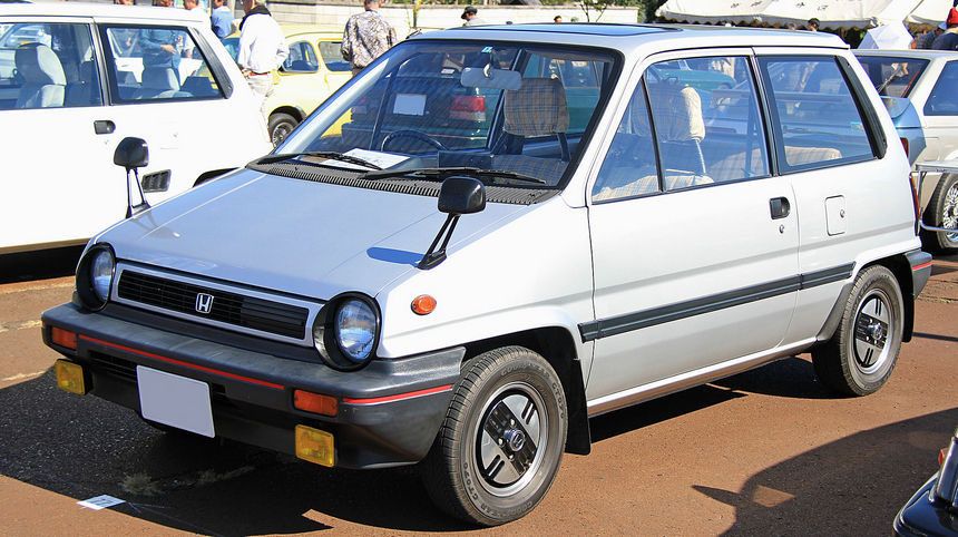 Мопед в багажнике? Самая необычная и крутая дополнительная опция от Honda