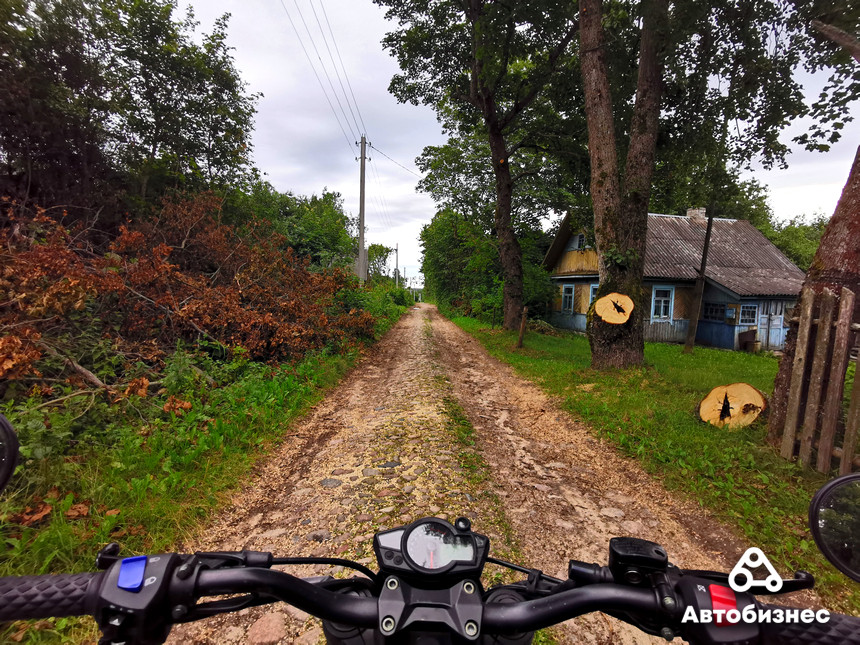 Путешествуем на M1NSK SCR 250. Часть 1. От шахт ядерных ракет под Сморгонью до призраков Гольшанского замка