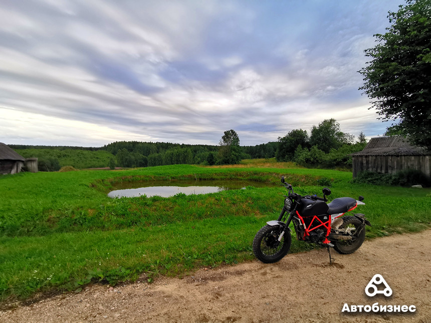 Путешествуем на M1NSK SCR 250. Часть 1. От шахт ядерных ракет под Сморгонью до призраков Гольшанского замка