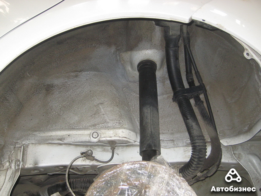 Польский след. Оцениваем коррозию пятилетней Toyota Yaris