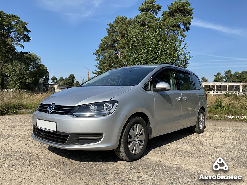 Фольксваген шаран 2 поколение. Шаран 2 поколение. Volkswagen Sharan 2.8 at, 2000 черный.