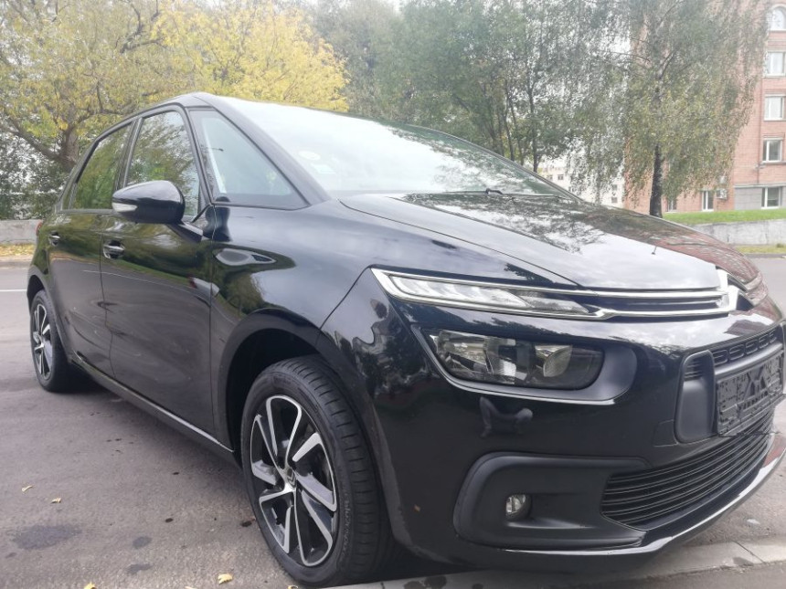 Свежепригнанный, с низким расходом. Подборка авто из Европы в продаже