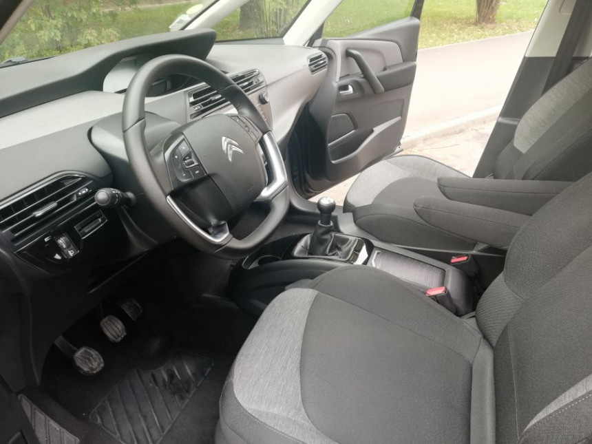 Свежепригнанный, с низким расходом. Подборка авто из Европы в продаже