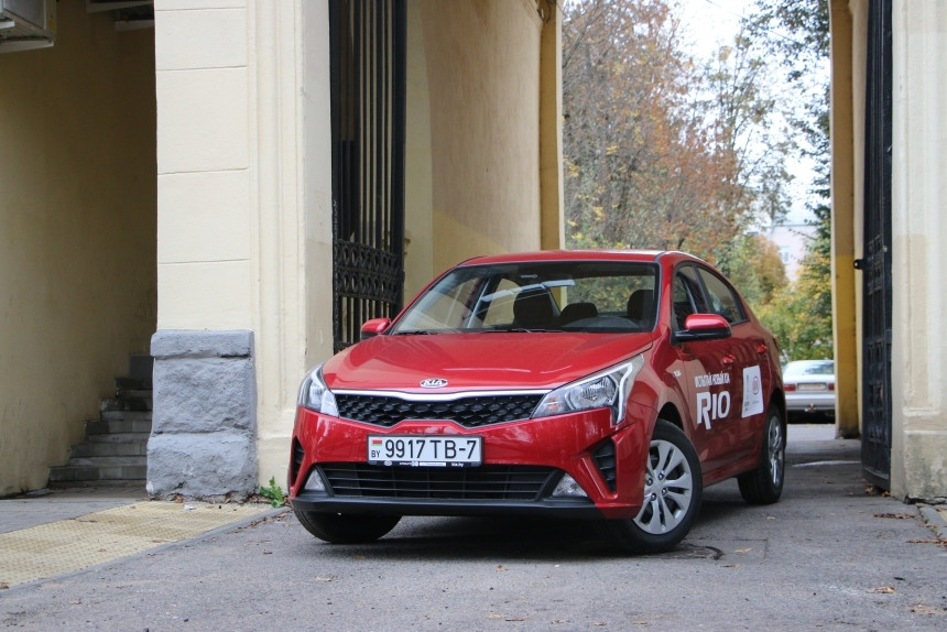 Клыки, треугольники и бумеранги. Тест-драйв обновленного KIA Rio