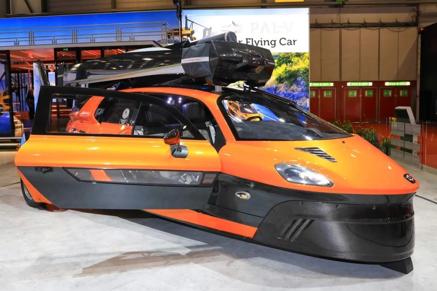 Летающий автомобиль PAL-V Liberty получил разрешение на движение по дорогам