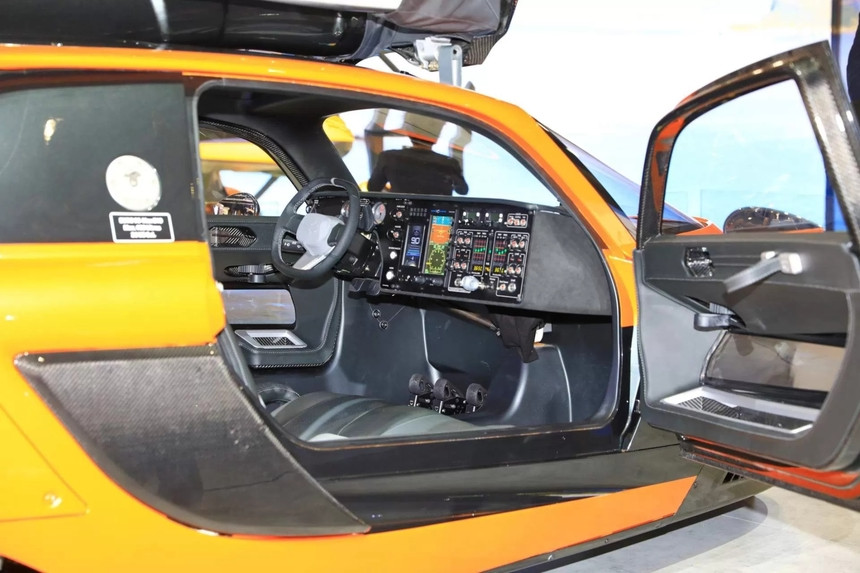 Летающий автомобиль PAL-V Liberty получил разрешение на движение по дорогам