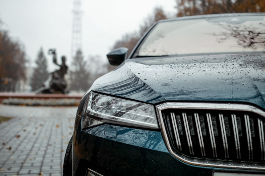 Билет в бизнес-класс. Тест-драйв обновленной Skoda Superb 