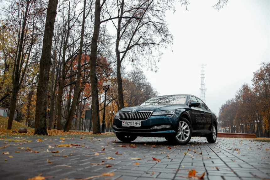 Билет в бизнес-класс. Тест-драйв обновленной Skoda Superb 