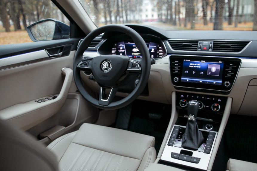 Билет в бизнес-класс. Тест-драйв обновленной Skoda Superb 