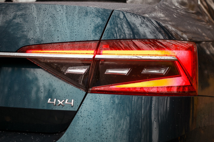 Билет в бизнес-класс. Тест-драйв обновленной Skoda Superb 