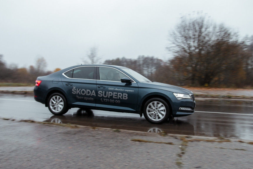 Билет в бизнес-класс. Тест-драйв обновленной Skoda Superb 