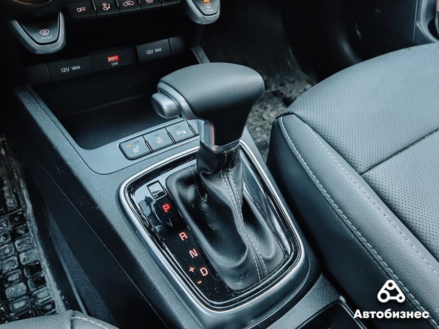 Кия автомат коробка фото Line ушел, X остался. Тест-драйв рестайлингового KIA Rio X