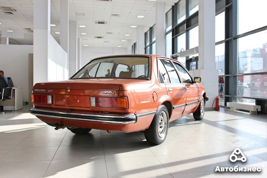 Opel из 80-х, который не сгнил. Посмотрите, какой Rekord продают в Минске за 5000 долларов