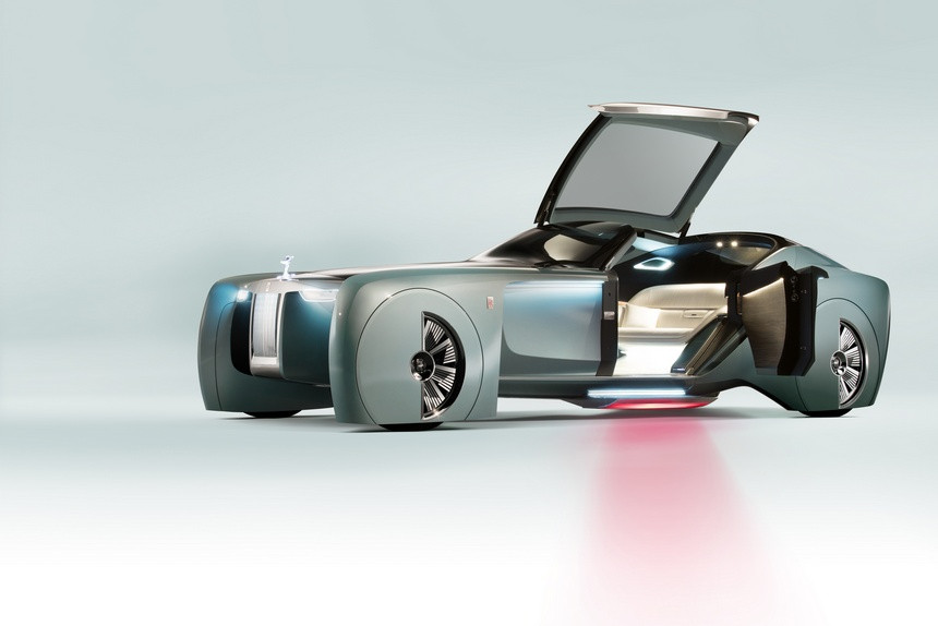 Они были среди первых. Как в Rolls-Royce шли к созданию электромобиля
