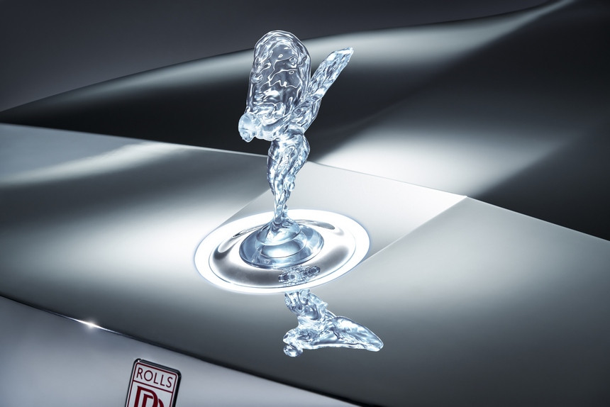 Они были среди первых. Как в Rolls-Royce шли к созданию электромобиля