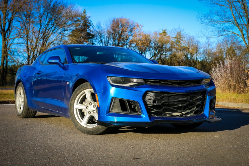 Chevrolet синий металлик Camaro