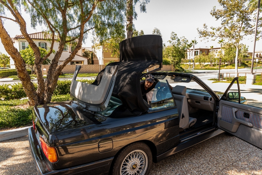 30-летний BMW E30 M3 ушел с аукциона за рекордные 100.000 долларов. Тому есть объяснение