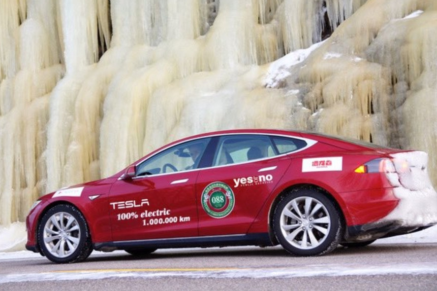 1.500.000 километров на Tesla Model S проехал таксист из Германии – вот это рекорд!