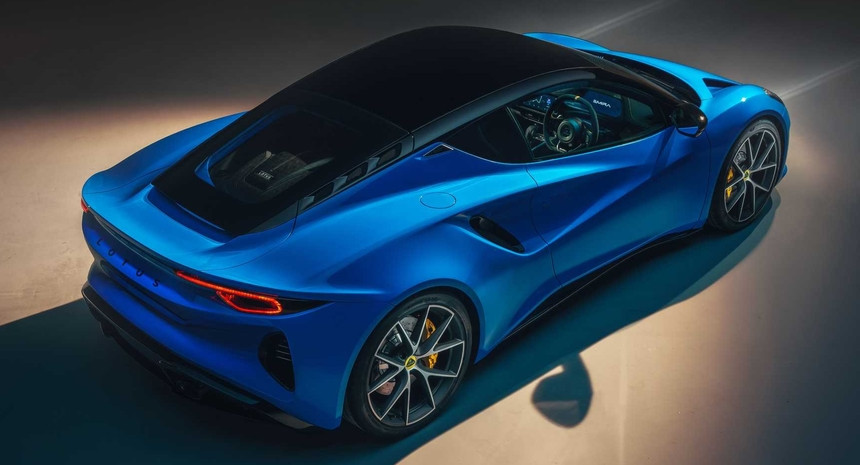 Последний клиентский Lotus Elise достался девушке, в честь которой был назван