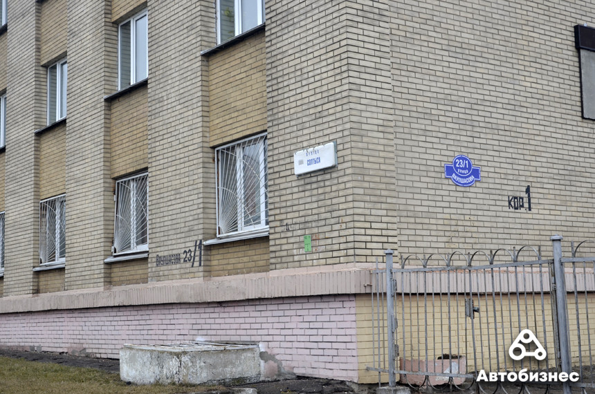 Без навигатора не разберешься: подборка необычных улиц Минска, где сложно найти нужный дом