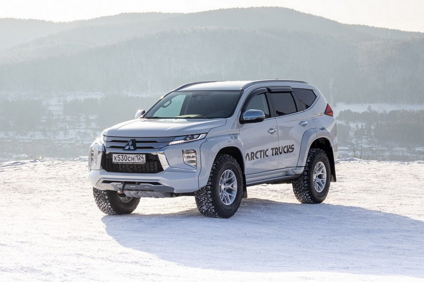 Весенний тюнинг-парад: от принаряженной Astra до брутального Land Cruiser 300