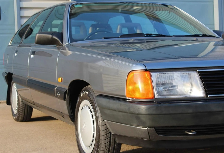 32-летний универсал Audi 100 Avant 2.0 E в идеальном состоянии из пресс-парка выставлен на продажу