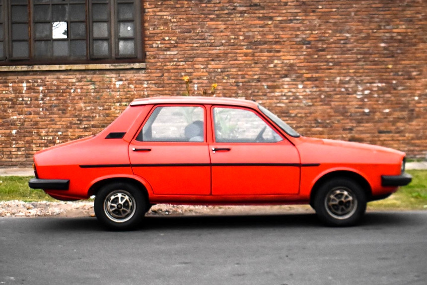 Найден раритетный Renault 12 с почти нулевым пробегом – 34-летняя 