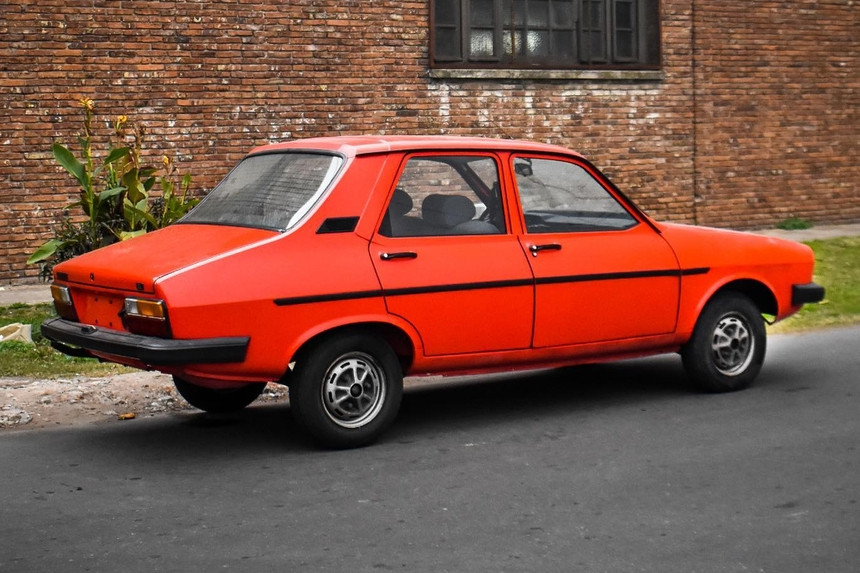 Найден раритетный Renault 12 с почти нулевым пробегом – 34-летняя 