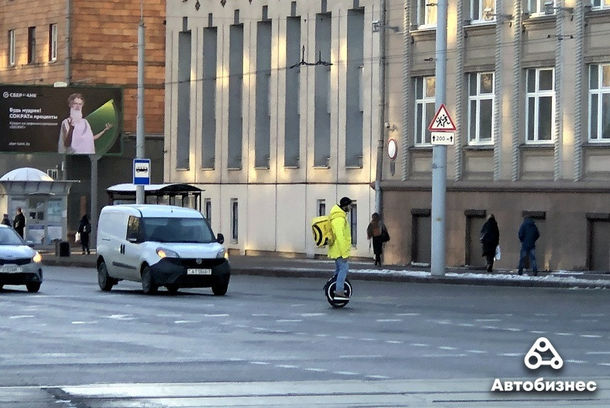Автомойщик, слесарь и не только: ищем работу на сезон и подработку в автомобильных профессиях