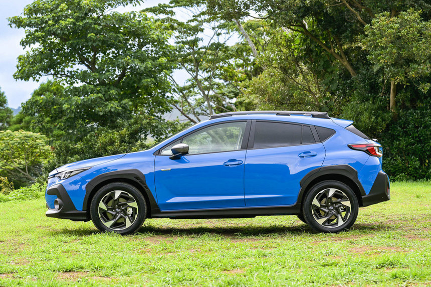 Улучшен во всех местах. Subaru представила новое поколение Crosstrek