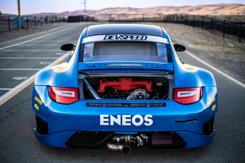 Тюнинг-шоу SEMA: Porsche с двигателем от Subaru, Wrangler с электромотором и не только
