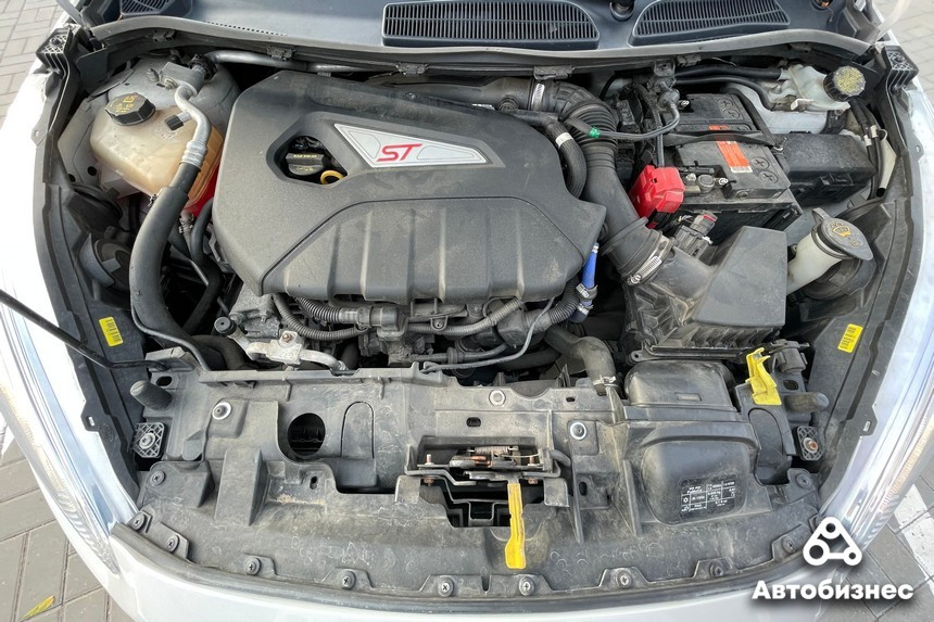 Пригнал из Штатов Ford Fiesta ST и учит на нем курсантов. История нестандартной 