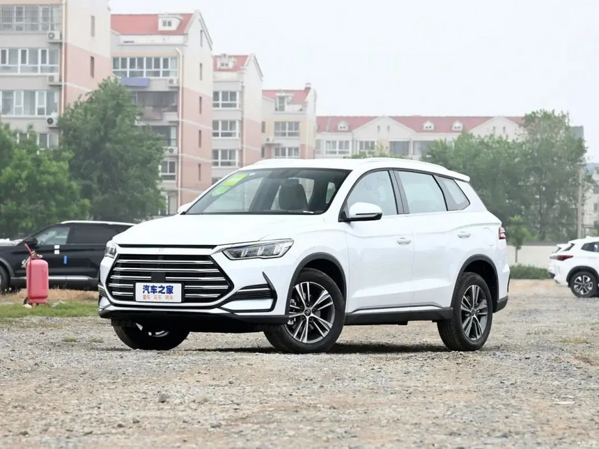 Много электрокаров и Volkswagen. Какие авто продаются в Китае и насколько это отличается от нашего рынка
