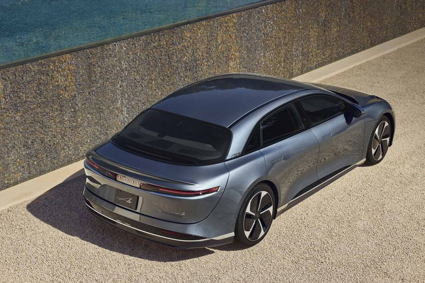 Обновленный Kia Seltos, кабриолет от Genesis и другие премьеры автошоу в Лос-Анджелесе