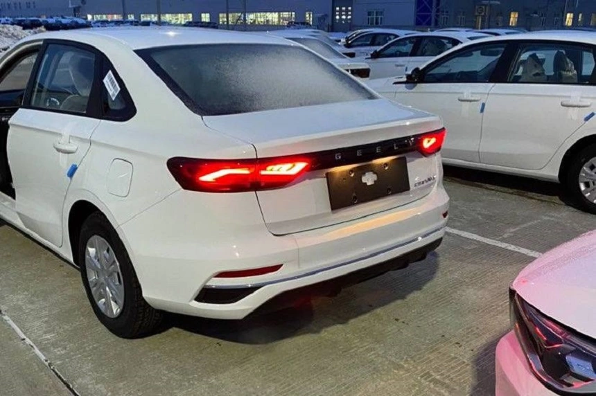 Geely emgrand 2023 отзывы