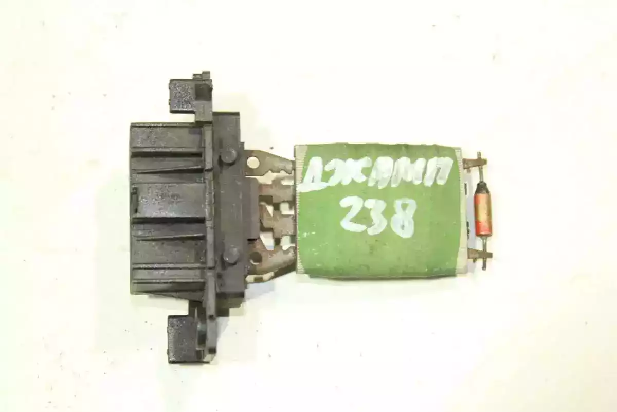 Сопротивление печки к Citroen Jumpy 2008