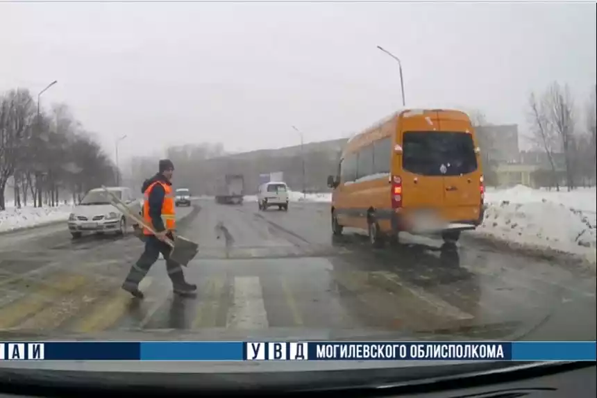 Видео: так ли однозначна ситуация с непропуском пешехода? ГАИ пришлось объясняться