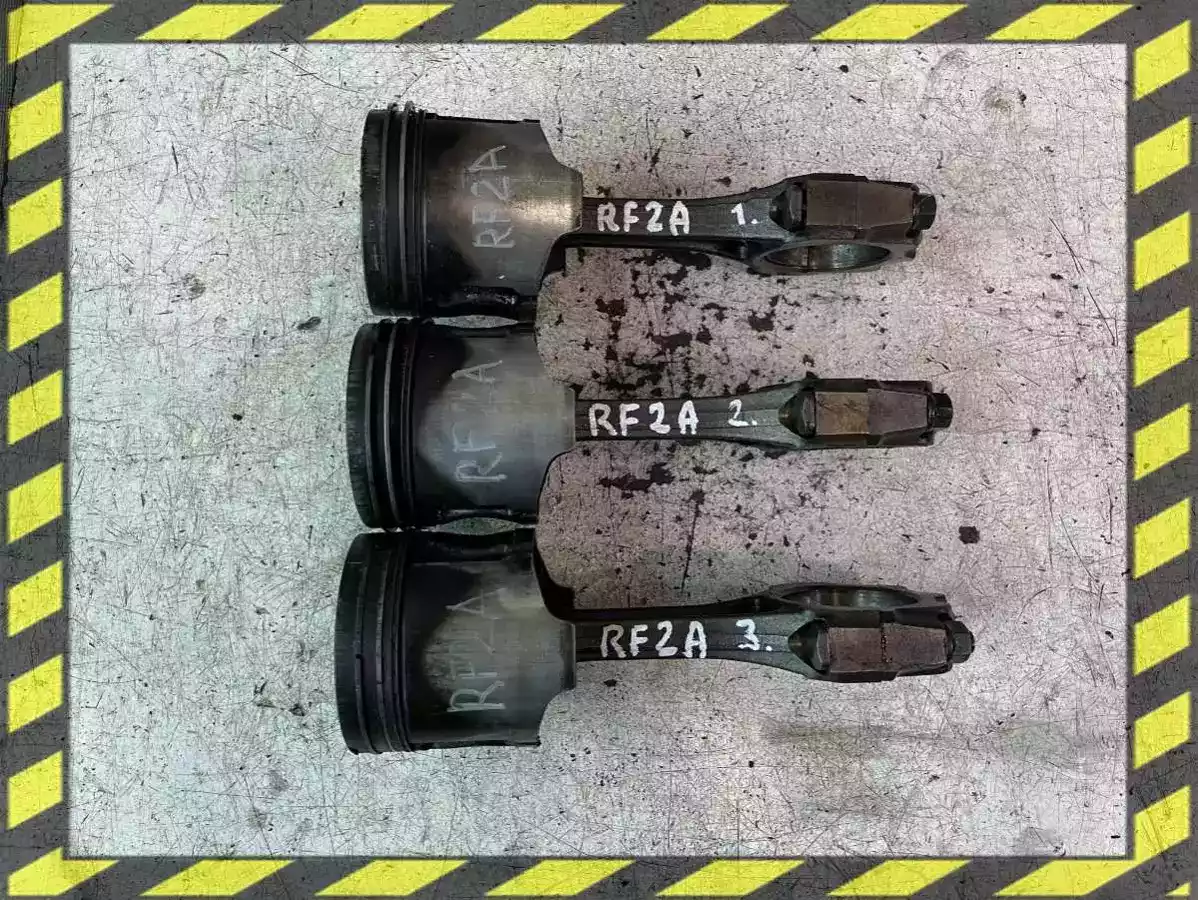 Поршень к Mazda 626 2000