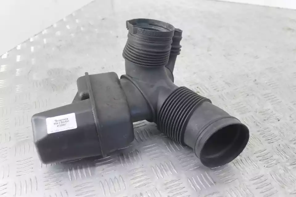 Воздуховод радиатора к BMW  2003