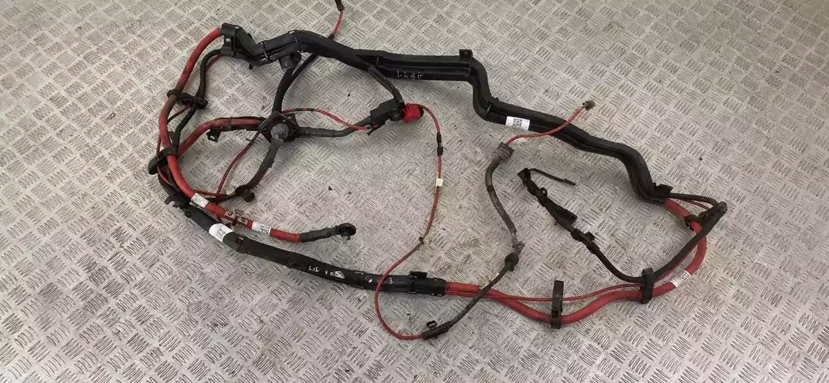 Провода аккумулятора к BMW X5 M 2012