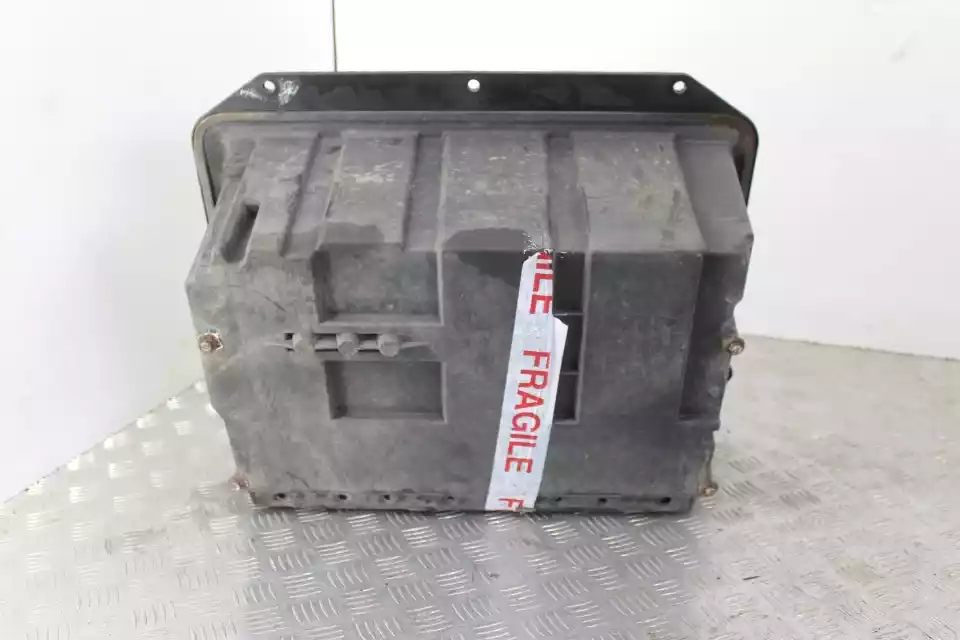 Короб предохранителей к BMW X5 2004