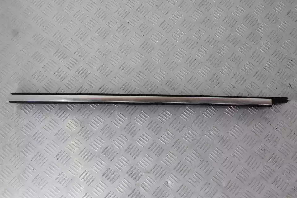 Накладка к BMW 7 series 2012