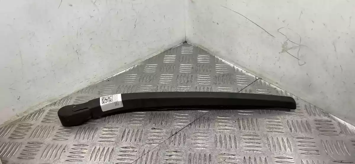 Щеткодержатель к BMW  2005